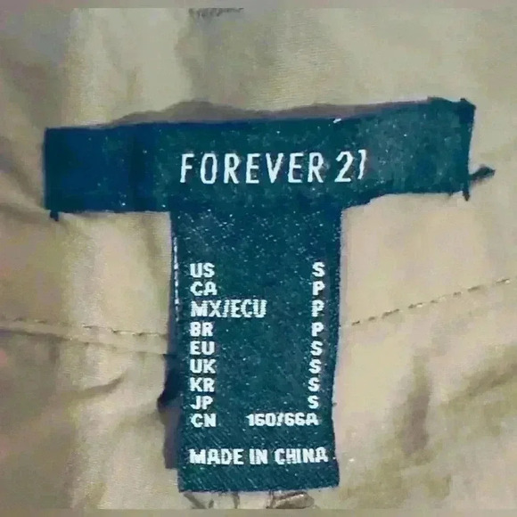 Forever 21 Nylon Baggy Cargo Pants, Women’s Size Small, Khaki - Picture 11 of 13